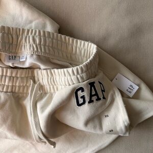 GAP Sweatpants